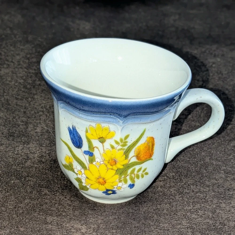 Mikasa Country Club CA 508 Floral Stoneware Teacup and Saucer Set Japan Blue Rim